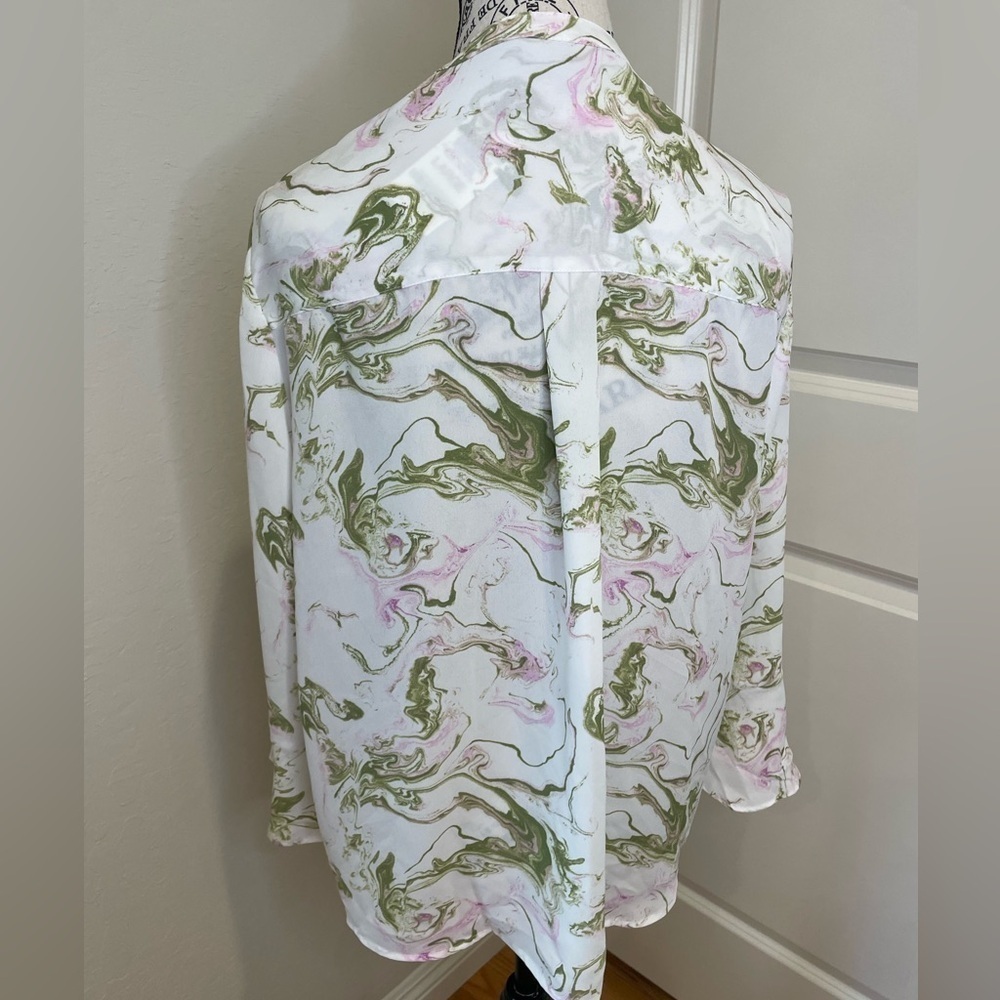 Style and Company Size Large Floral Bell Sleeve Pin tuck Blouse - Picture 4 of 9